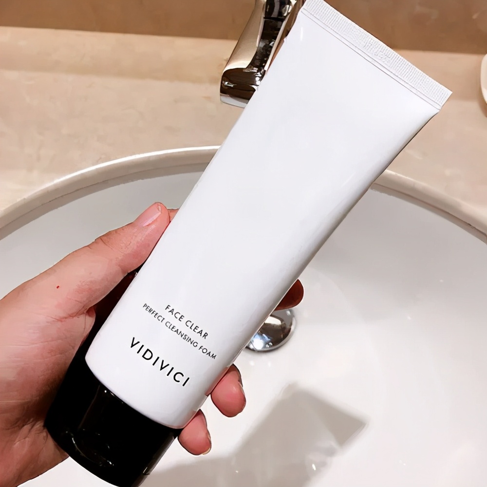 哪些护肤品绝对不能买,这几类护肤品不要买