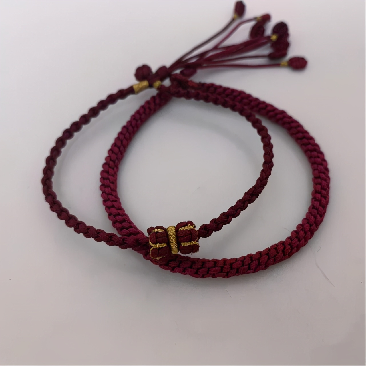 粗鞋带可调松紧绳结打法,项链活绳结可调松紧步骤