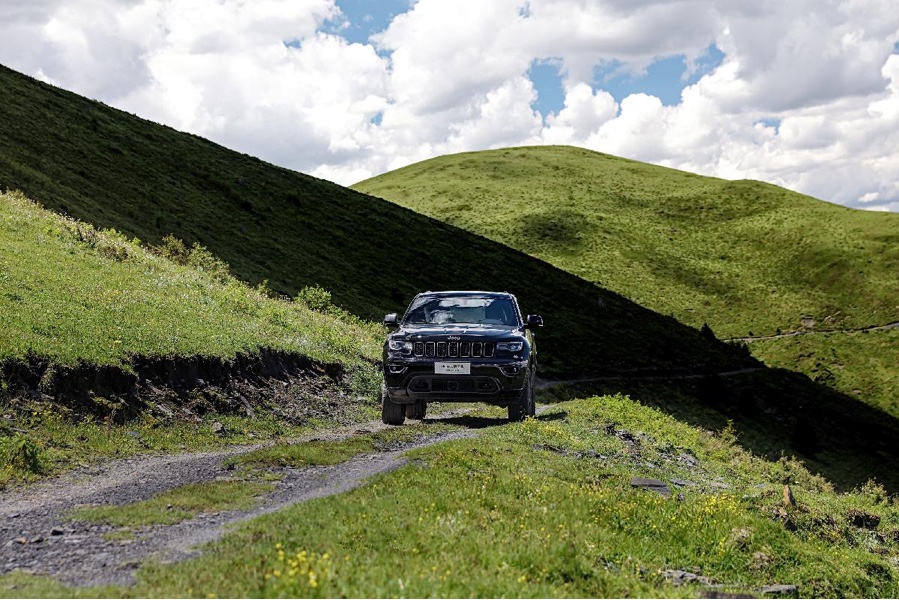 进口豪华大切诺基价格,进口版大切诺基四驱高性能版
