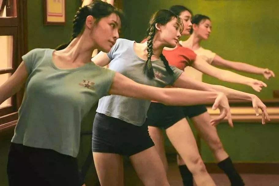 芳华中郝淑雯的人生经历,芳华郝淑雯的情感变化