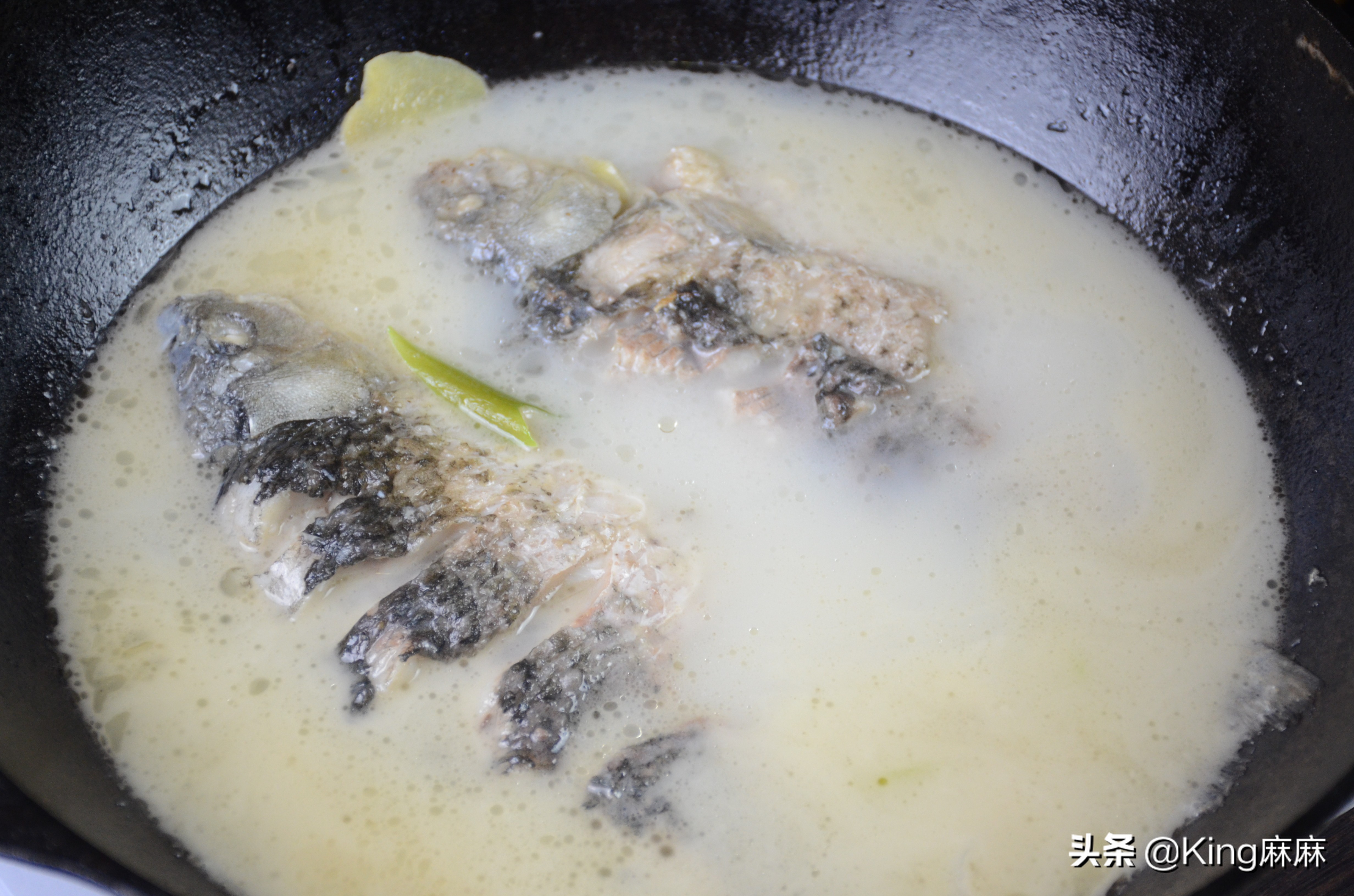 炖鱼汤到底去不去鱼鳞片,炖鱼汤只炖鱼要炖多久