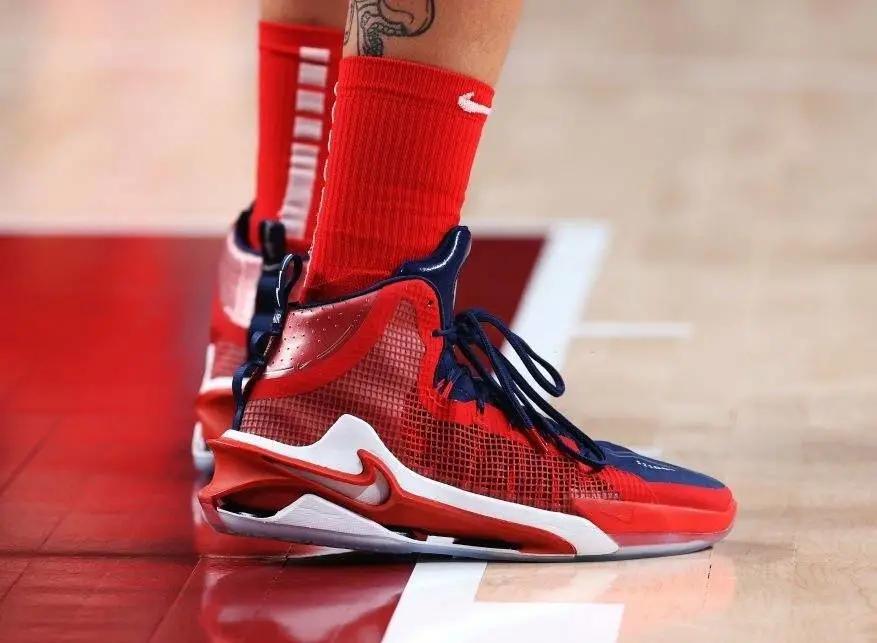 zoomgtjump约基奇,为什么约基奇喜欢穿zoomrize2