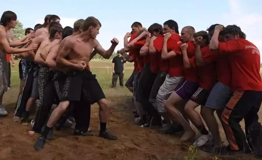 阿迪达斯遗憾,阿迪达斯三条杠在俄罗斯代表啥