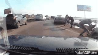 飞机上公然*行为性**！空姐怒吼：把你的“家伙”收回裤子里去！