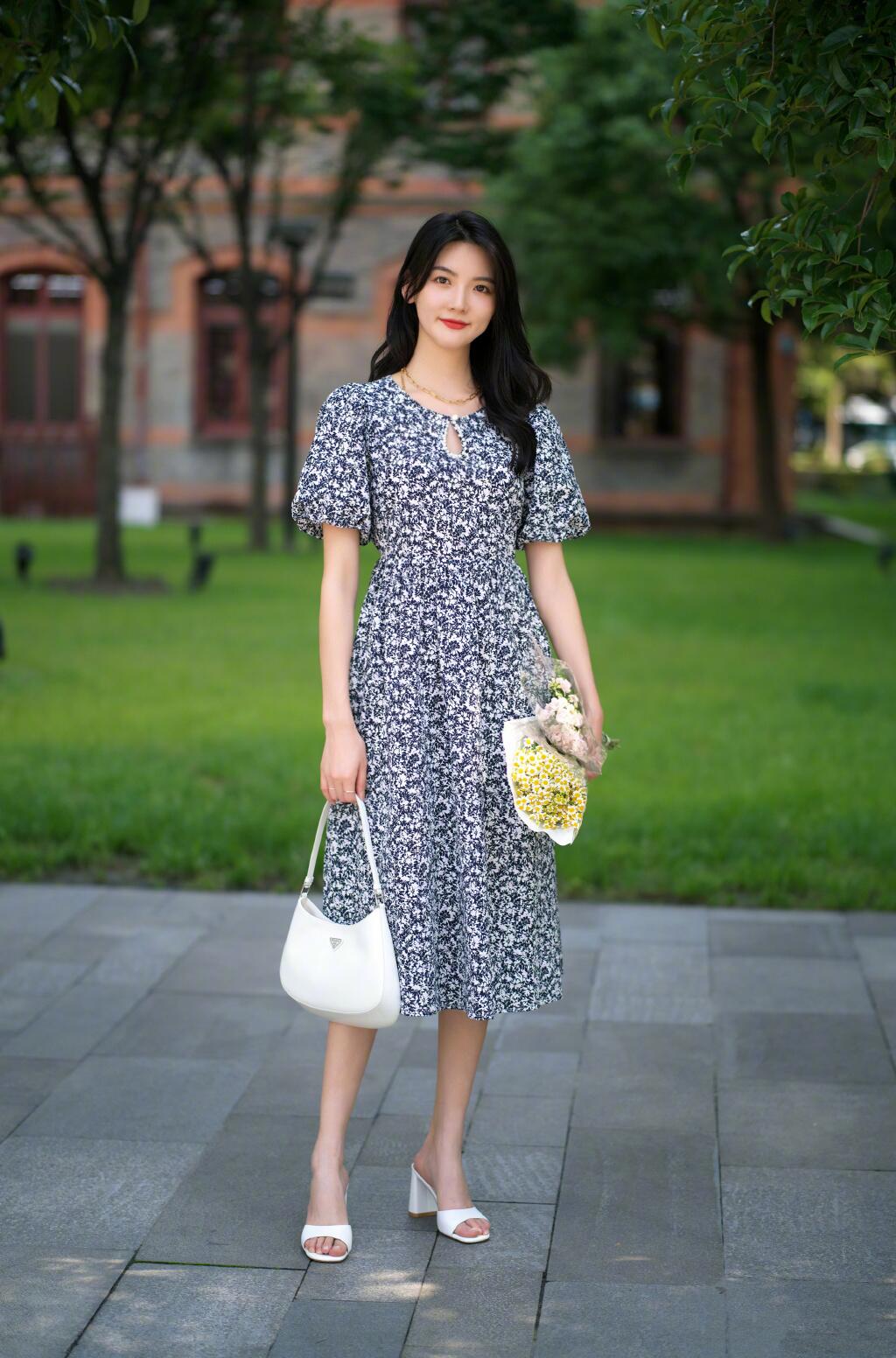 老爹鞋配裙子的穿法图,穿裙子千万别搭这4双鞋