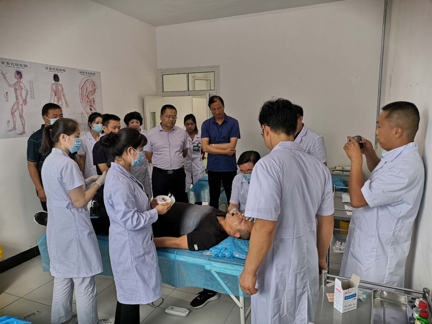 卫生院创建中医药示范县,下双镇卫生院