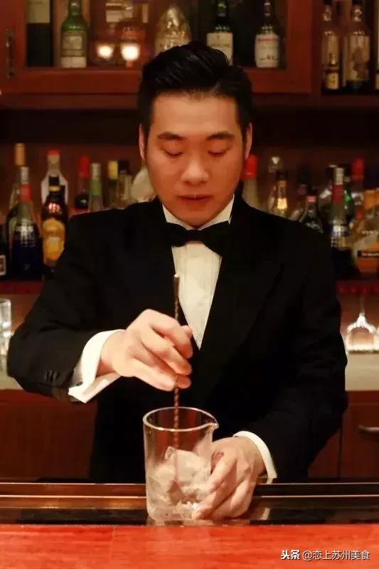 苏州氛围感夜餐厅,沉浸式体验全国最大酒吧