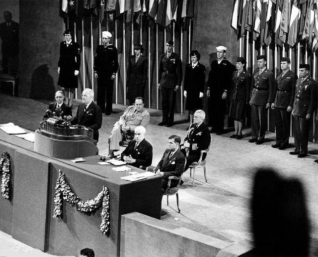 美国与苏联全面冷战对峙,美国和苏联的冷战过程