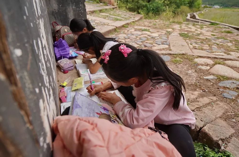 被穷养长大的姑娘,被穷养的女孩后来怎样了