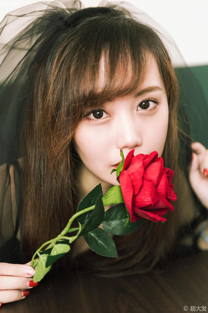 黑裙神秘复古风写真,韩系轻复古写真