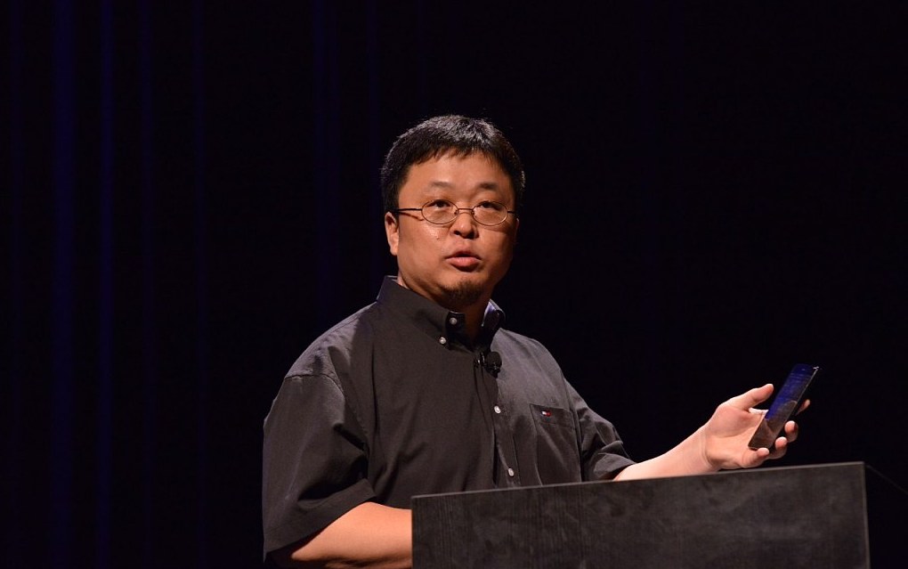 自称是中国乔布斯的罗永浩成了老赖,是远离情怀的时候了