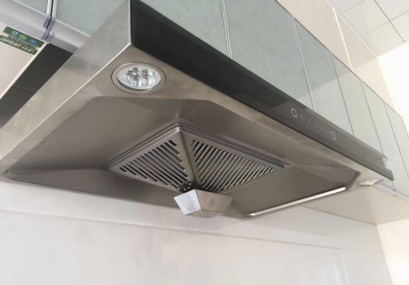 油烟机侧吸好还是顶吸好该怎么选,油烟机是选择侧吸好还是顶吸好