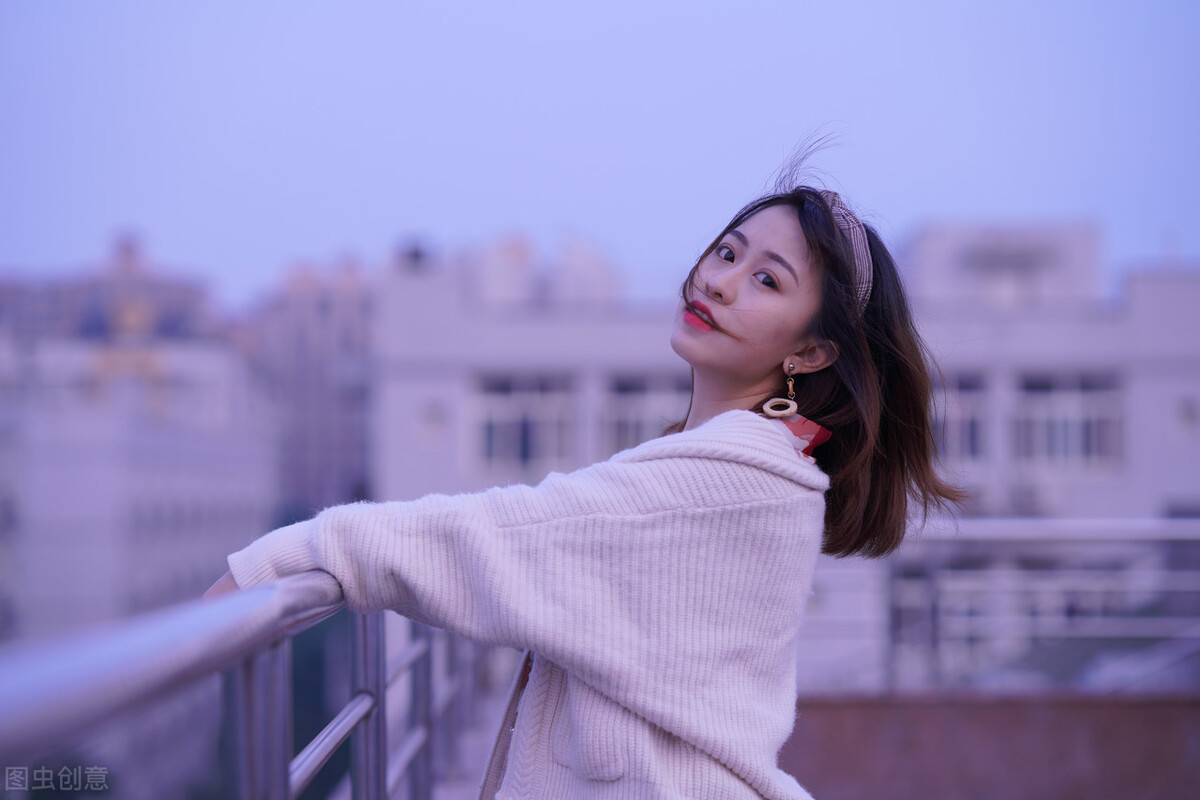 白茶清欢女子学院,白茶清欢一个人