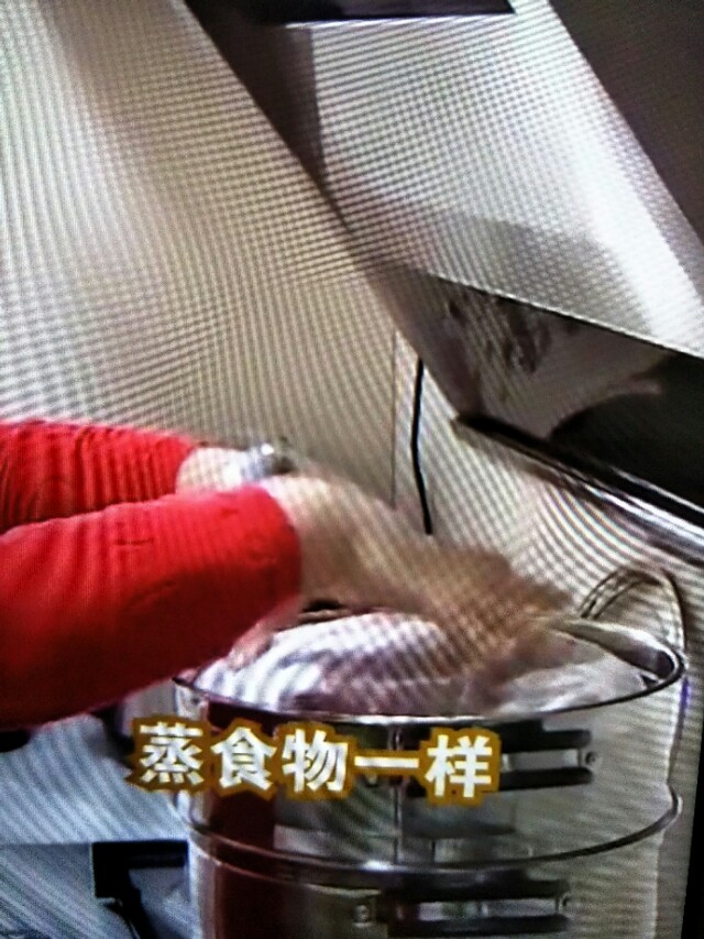 毛衣用洗衣机洗缩水了怎么能恢复,毛衣洗后缩水怎么恢复原状的妙招