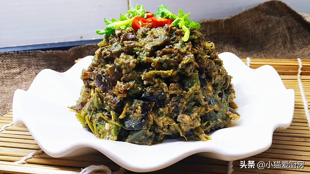 让人口水直流的擂辣椒皮蛋，香辣下饭，上桌就抢光，吃完还想吃