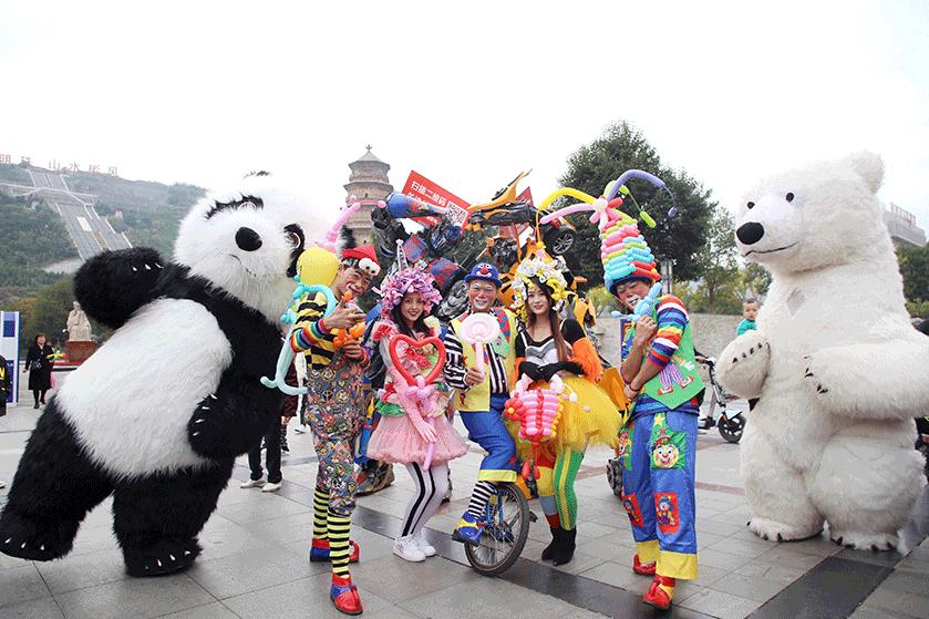 能看到钟楼的美食,看见钟楼的西安美食