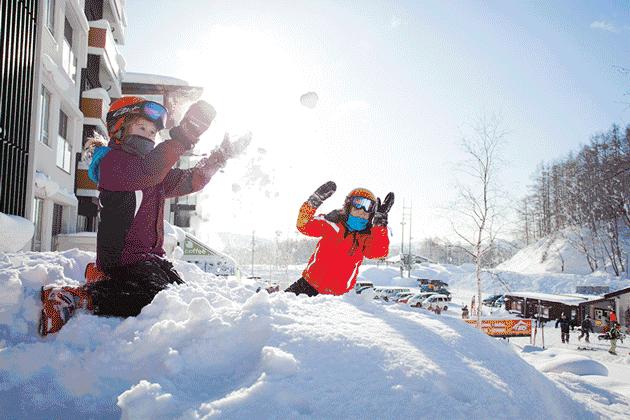 梦都美滑雪场全面升级！11月23日开板首滑！快办张年卡免费滑雪去！