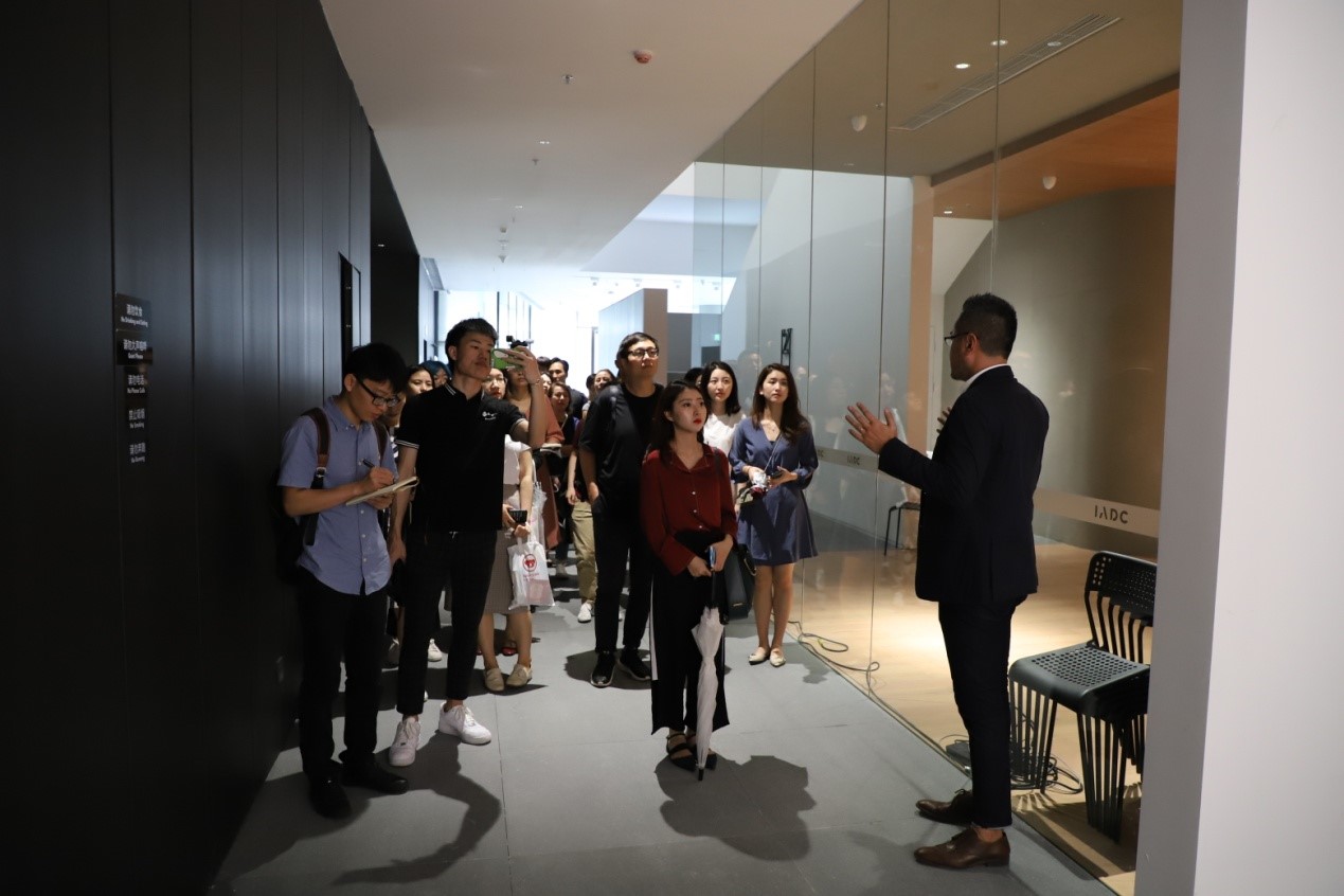 深圳市满京华国际艺展中心,深圳满京华直播