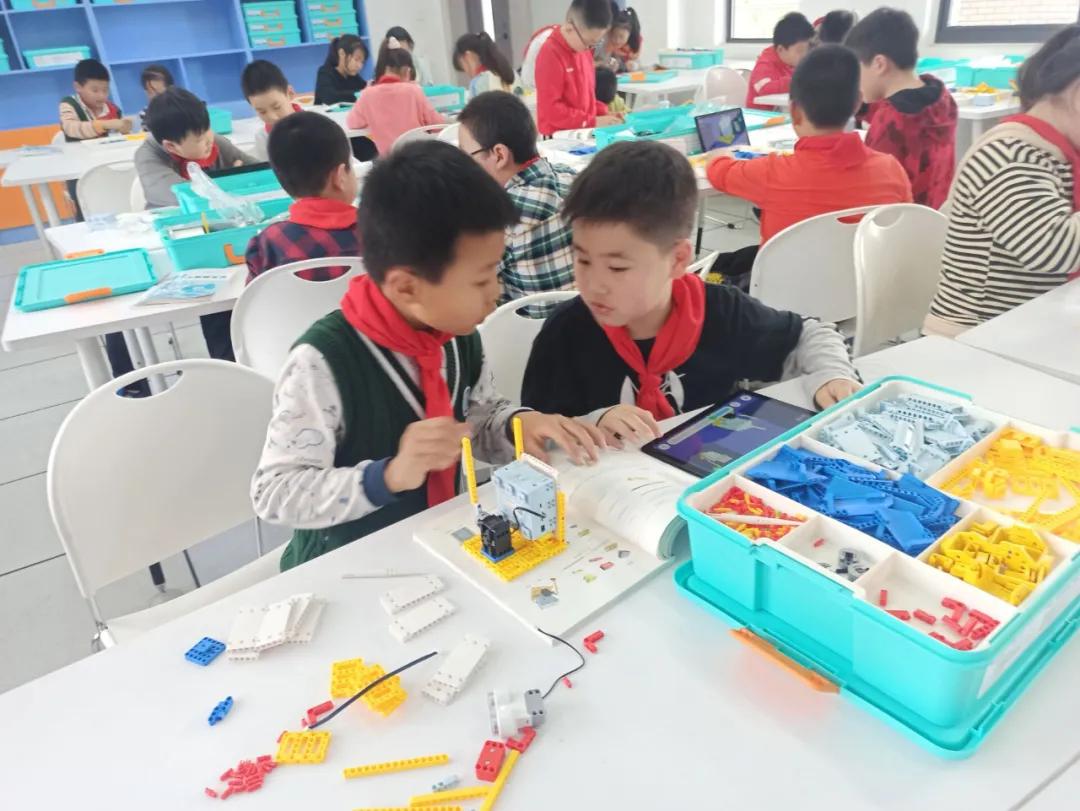 南京这所小学“弯道超车”，做了什么？