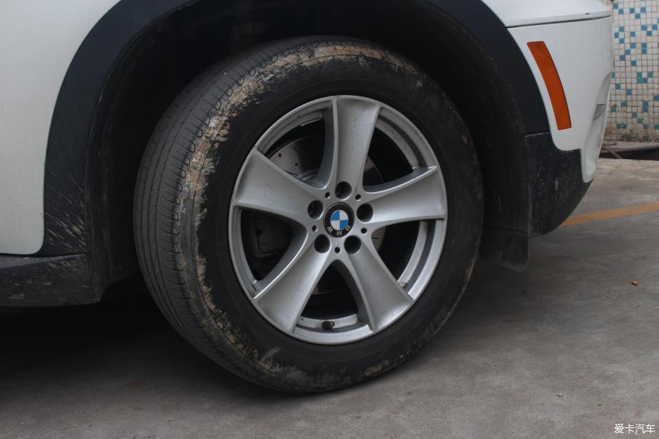 宝马x5前刹车盘标准厚度,宝马x5更换手制动电脑