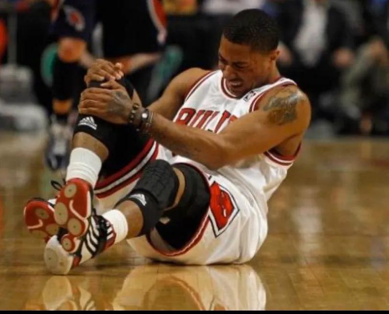 威少半月板撕裂坚持打完全场,罗斯2017半月板