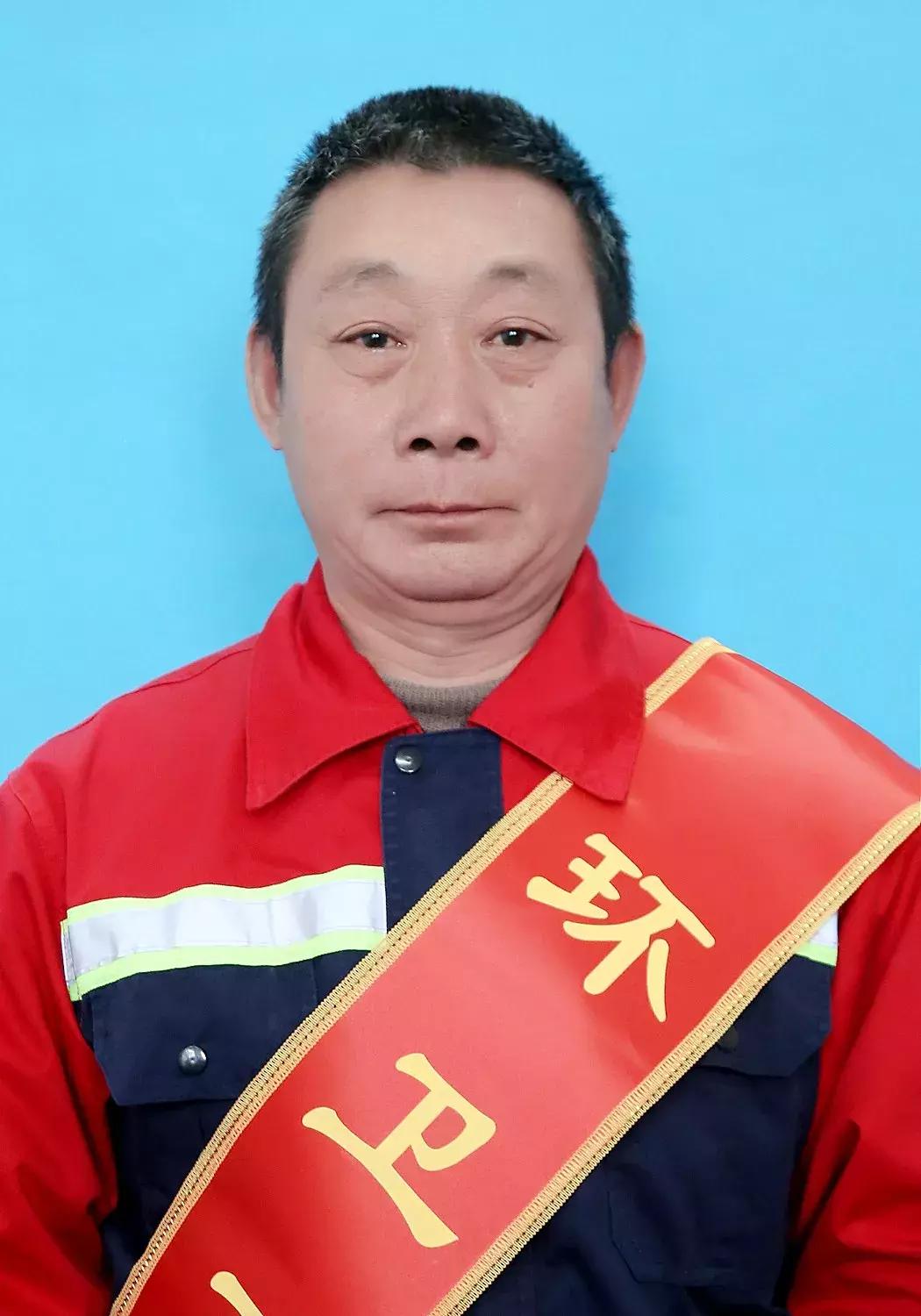 我市表彰一批优秀环卫工人,最美环卫工人履行职责的事迹