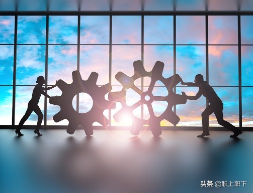 对付职场新人的三个技巧,职场新人怎样避免职场霸凌