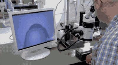 圆珠笔按下去弹不回来怎么办,圆珠笔一按就出水什么意思