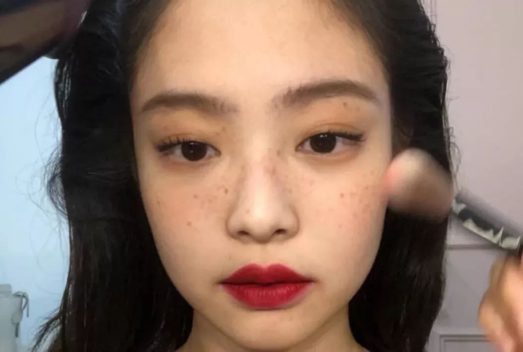 火到断货的“明星级”点斑笔，坚持每天点一下，14天养成初恋脸