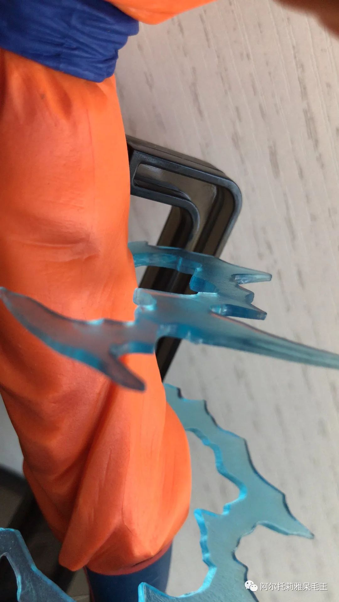 100元皮卡丘的正版手办,100元的正版手办