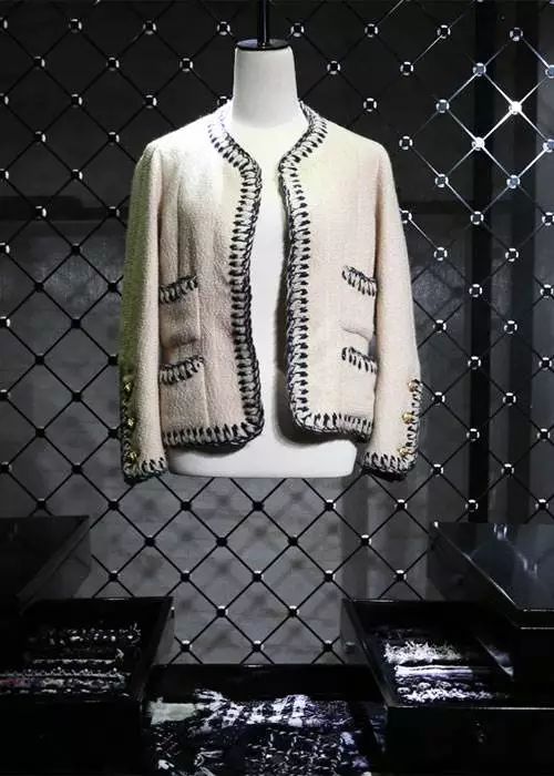 lv包为什么是奢侈品,万元lv包包