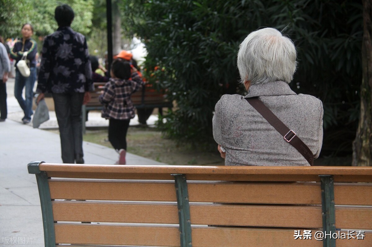 两人之间的代沟,两代人的代沟有多可怕