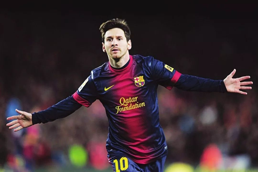 足球史上最感人的100秒,梅西落泪球迷泪目,诺坎普从此无王