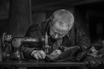 “匠心”崛起，手艺人仍在消亡