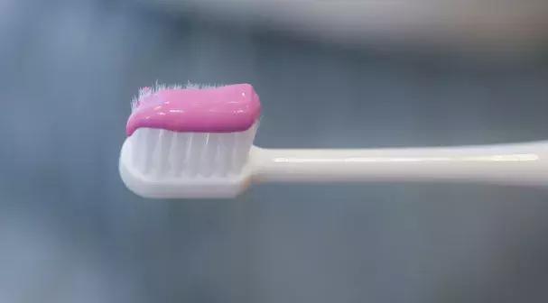 李湘贵妇,李湘美白牙膏