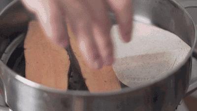 亲手自制烧仙草奶茶味道好极了,家庭简易版奶茶烧仙草