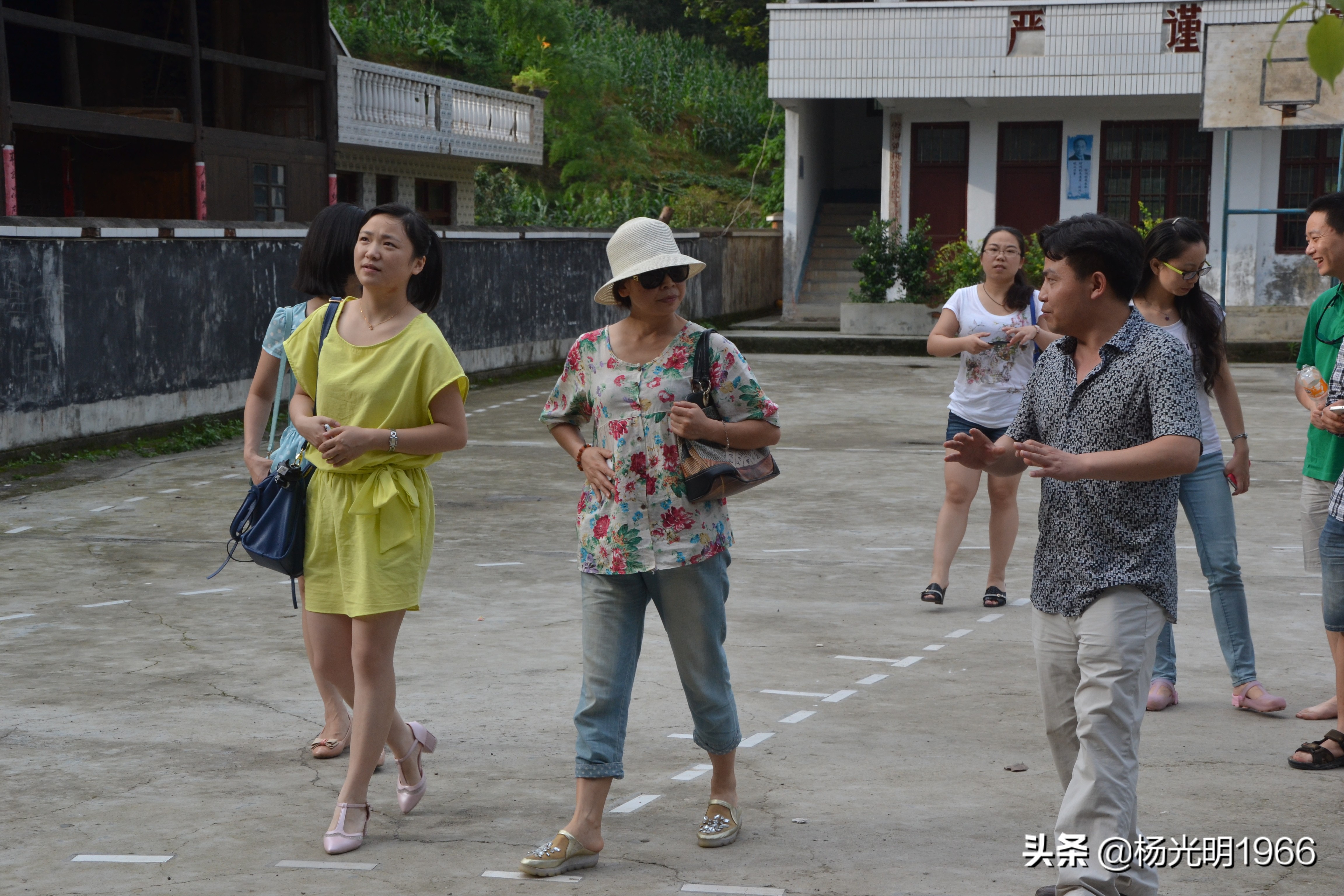 爱在苗乡剪辑版,爱在苗乡女声完整版