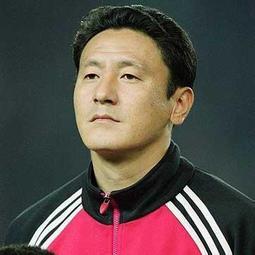 足球职业化后那些让人记忆深刻的国产中场发动机