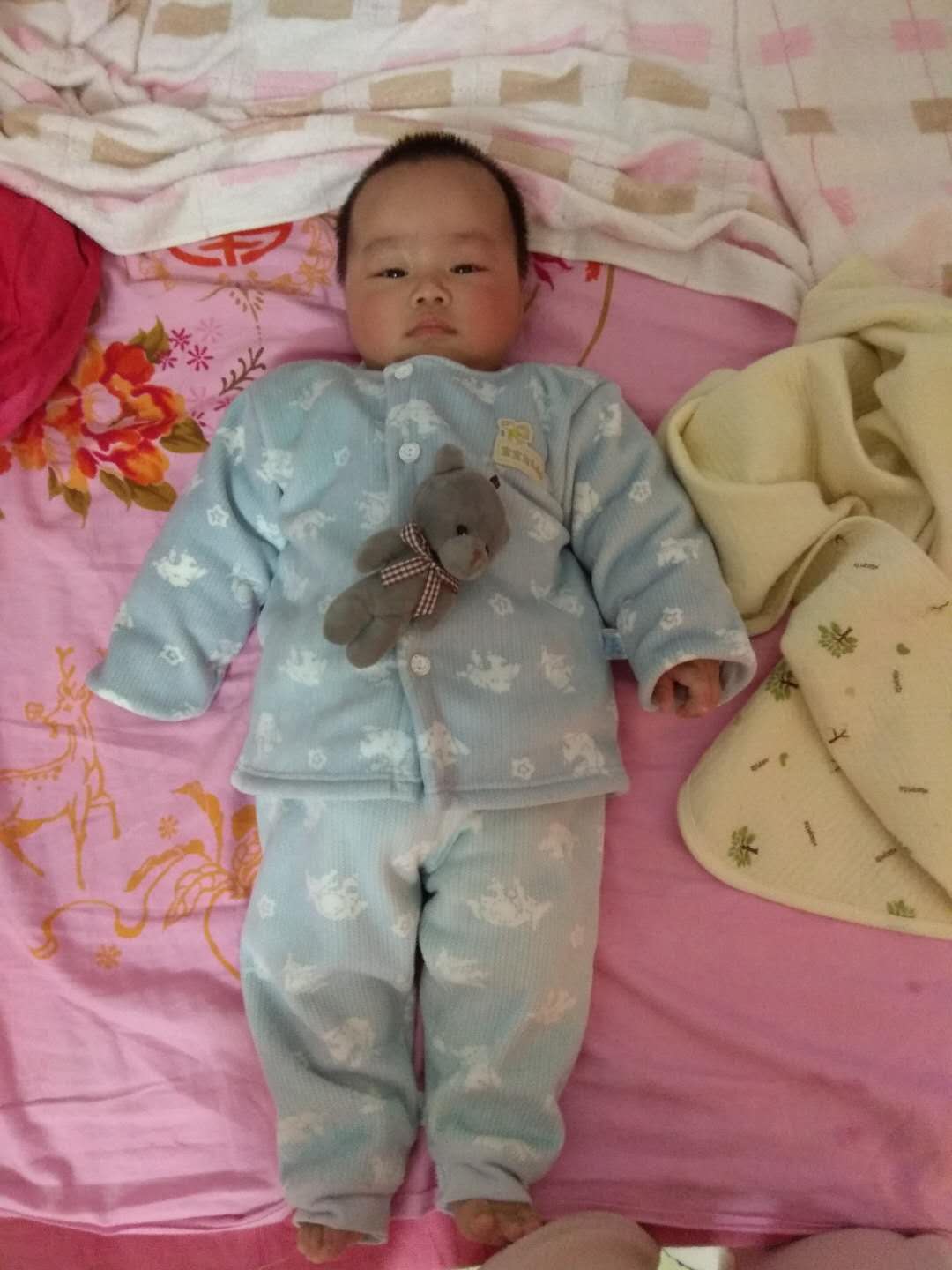 怎么让宝宝每天早早睡觉,宝宝早睡没精神