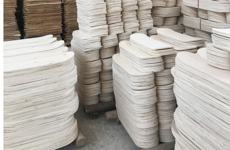 滑板课室|只认品牌和图案？进来学习挑选板面