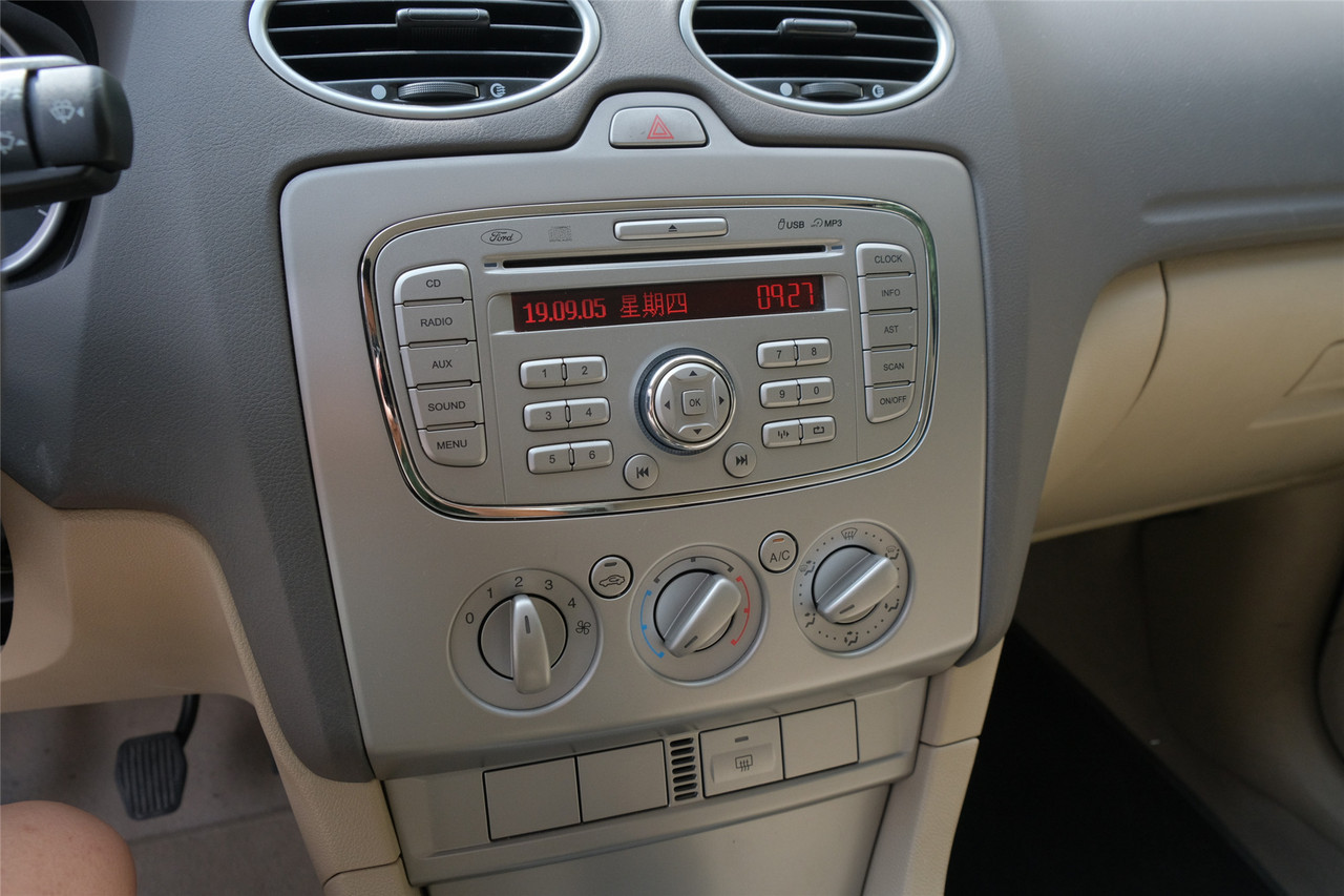 5年才跑了9000公里的车可以买吗,5年左右的福克斯值多少钱