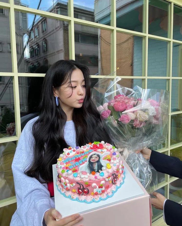 柳岩大波浪发型,适合头包脸的发型推荐