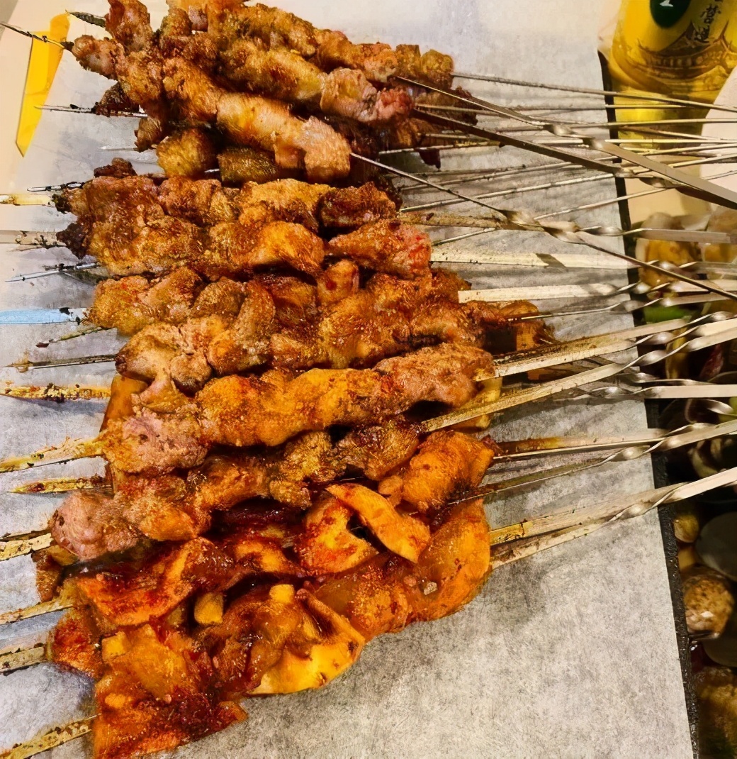 沈阳人有多爱吃鸡架,沈阳人为什么喜欢吃鸡架