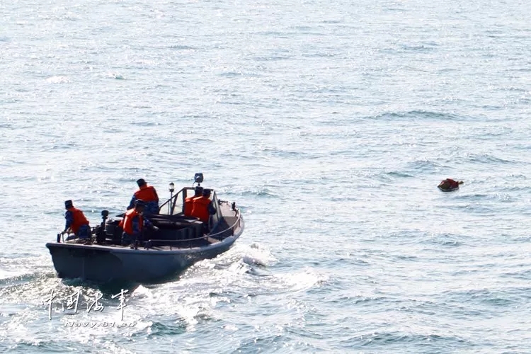 潜水沉底训练,潜泳20米憋气训练