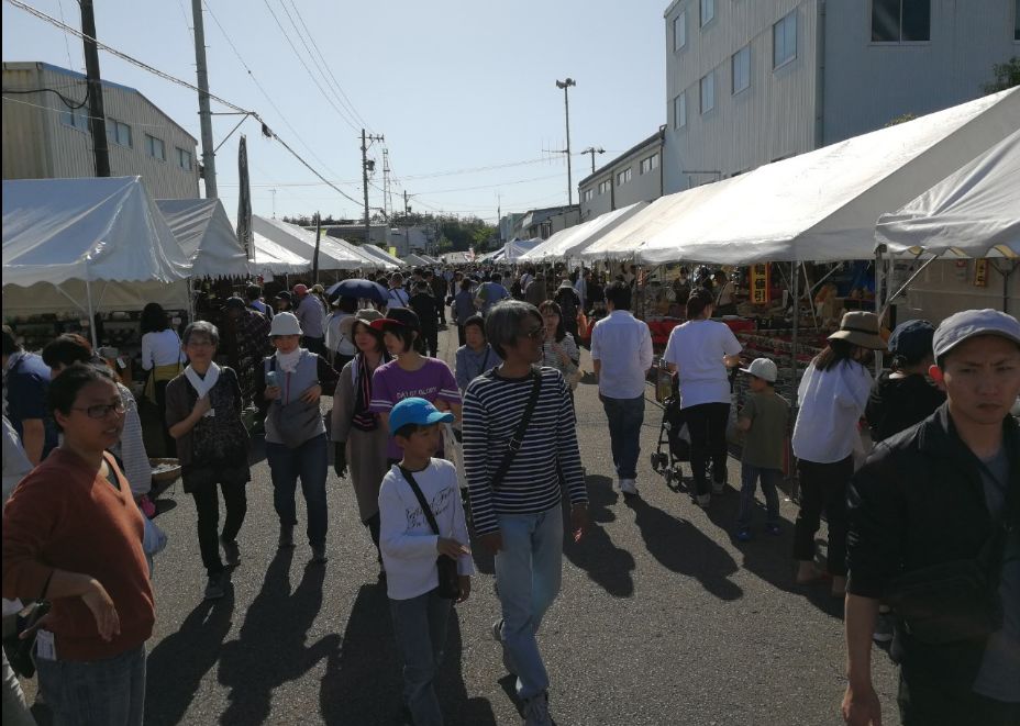 “碰瓷”日本美浓烧集市，我们最动心的却是一个木质便当盒