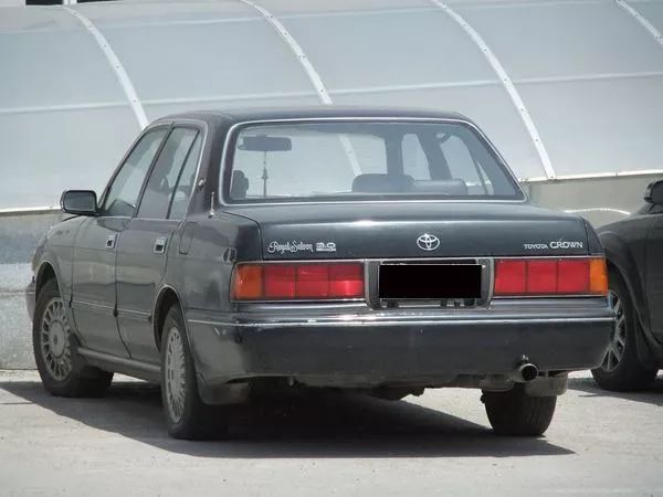 17年皇冠现在值多少钱,老皇冠千禧版多少钱