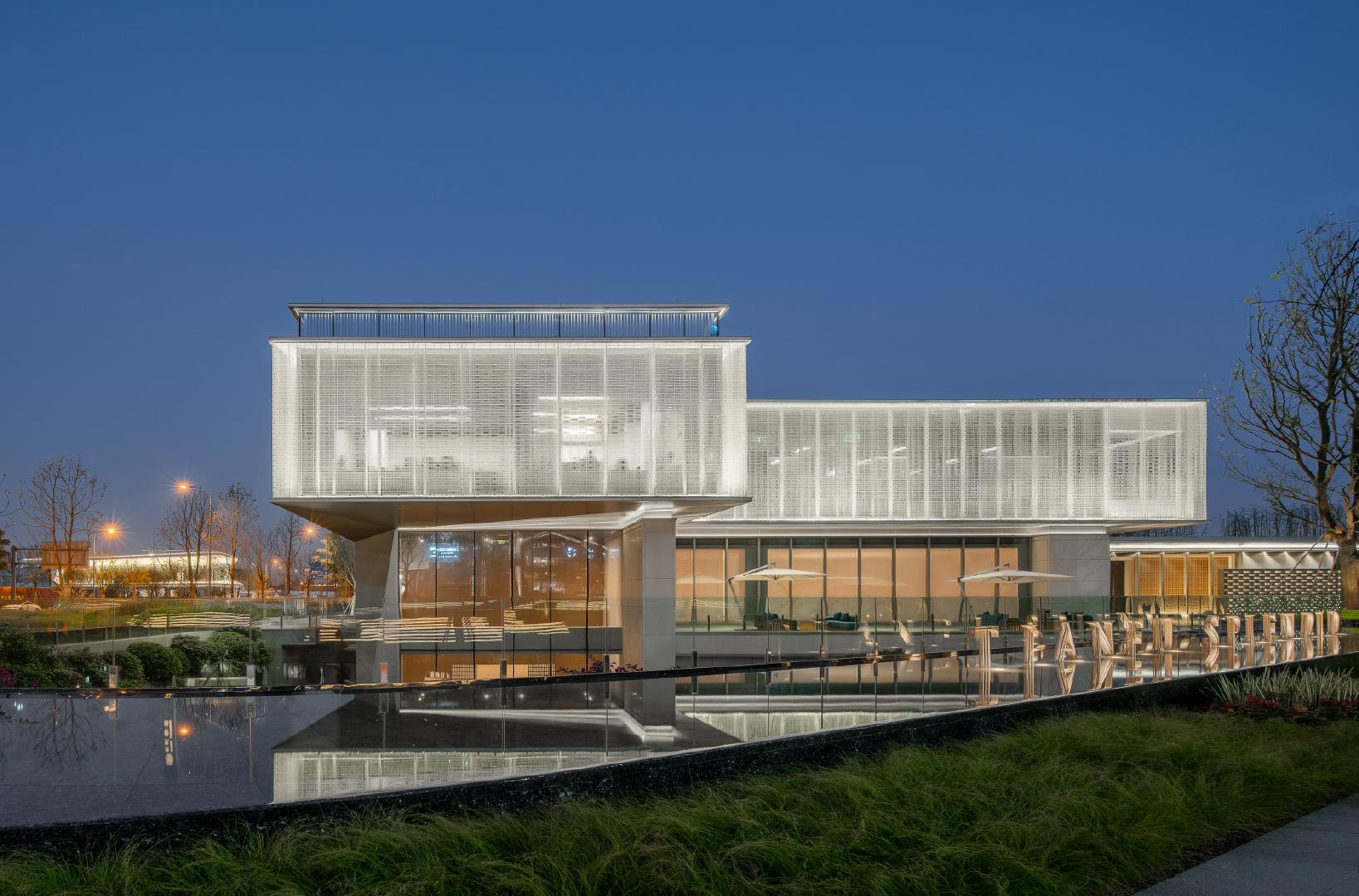 国庆看不一样的展览,成都万科和昆明万科有什么区别