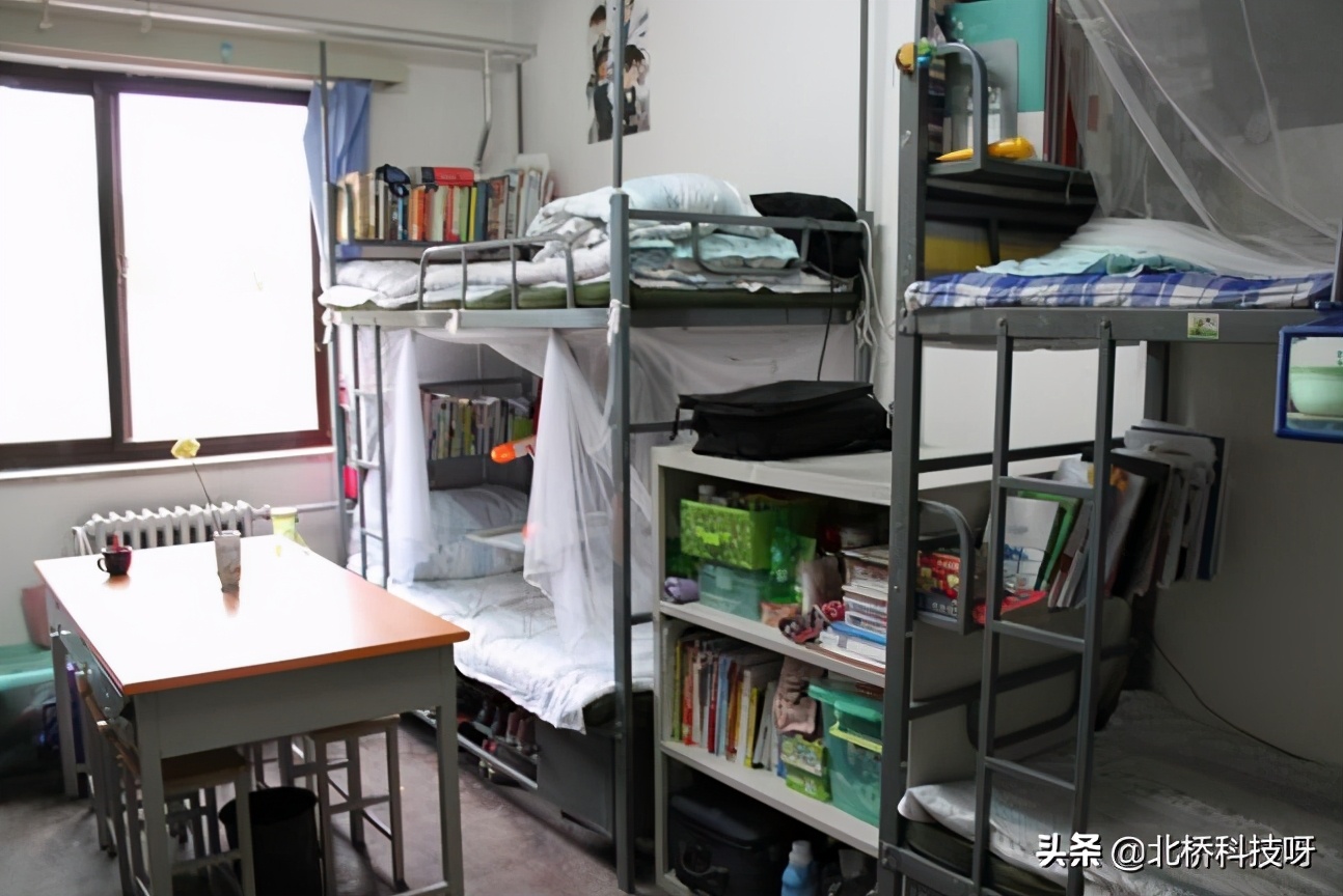 你以为自己在深夜看网站没有人知道？其实大家都知道了