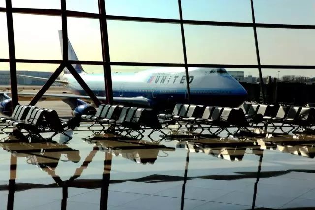 第一次坐飞机最全攻略流程,第一次坐飞机详细流程和注意事项