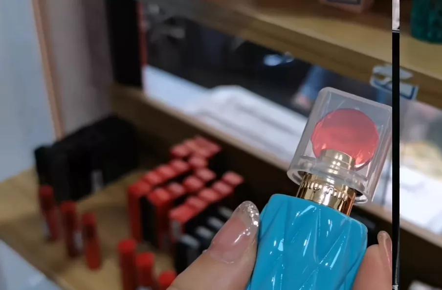 90后女孩辞职卖奶茶走红,90后卖奶茶7年